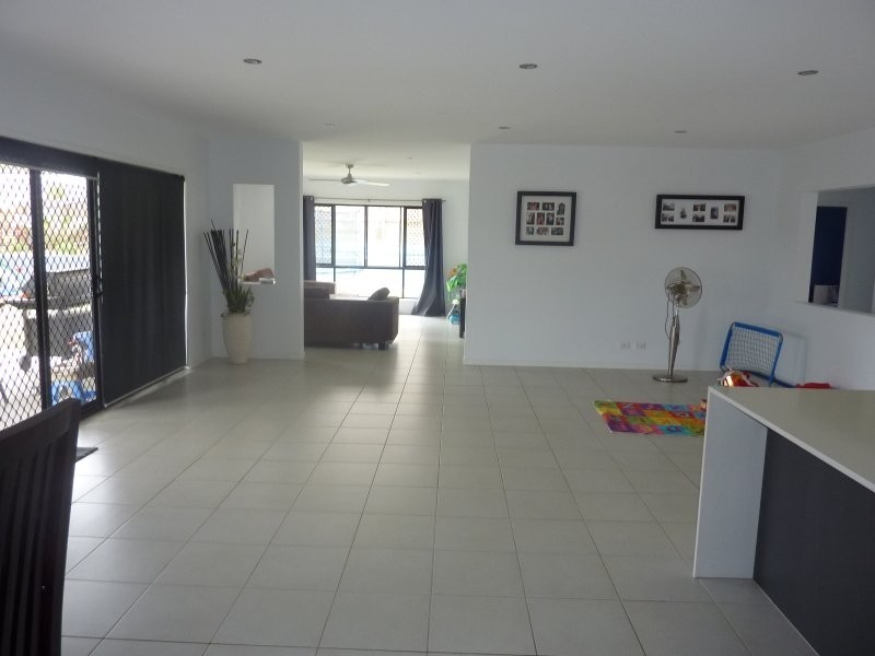 2 Patricius Place, Augustine Heights QLD 4300