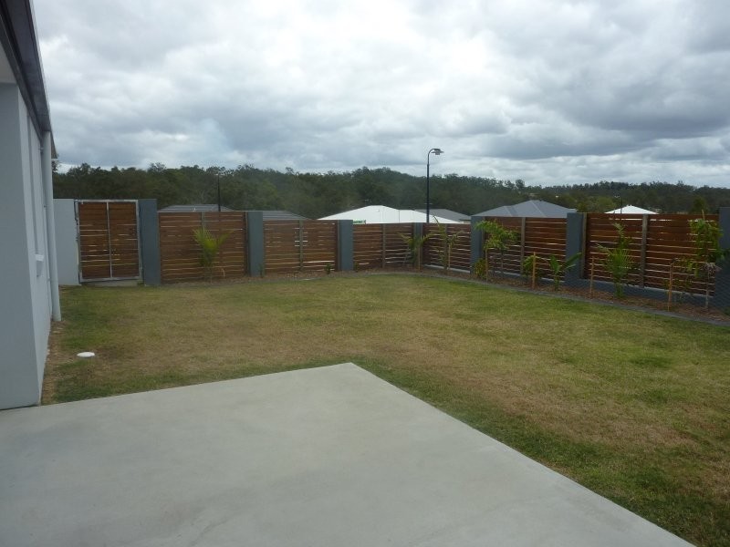 2 Patricius Place, Augustine Heights QLD 4300