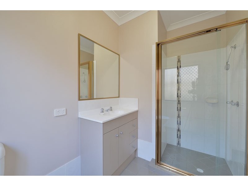 8 Sailboat Way, Springfield Lakes QLD 4300