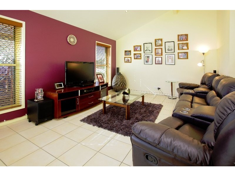 37 Viewpoint Drive, Springfield Lakes QLD 4300