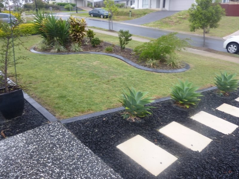 60 Bathersby Cresent, Augustine Heights QLD 4300