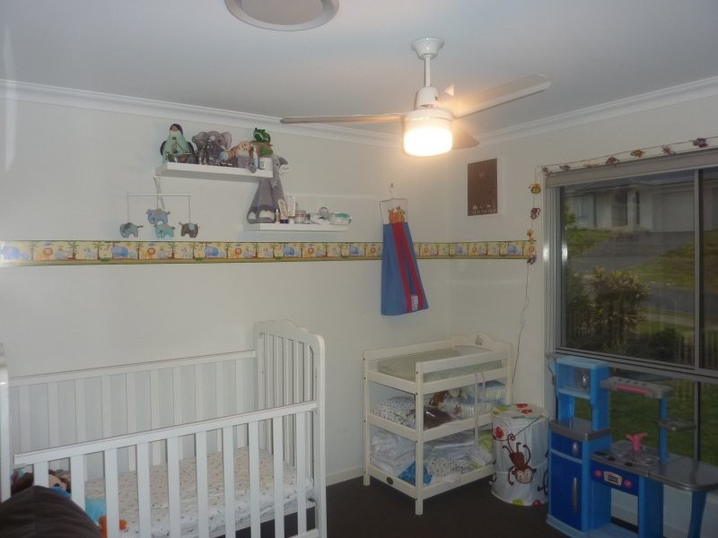 60 Bathersby Cresent, Augustine Heights QLD 4300