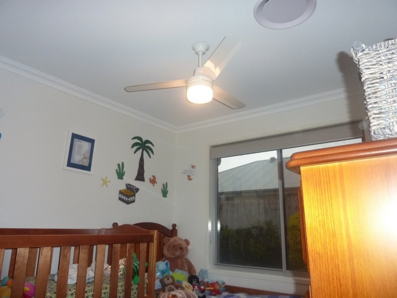 60 Bathersby Cresent, Augustine Heights QLD 4300