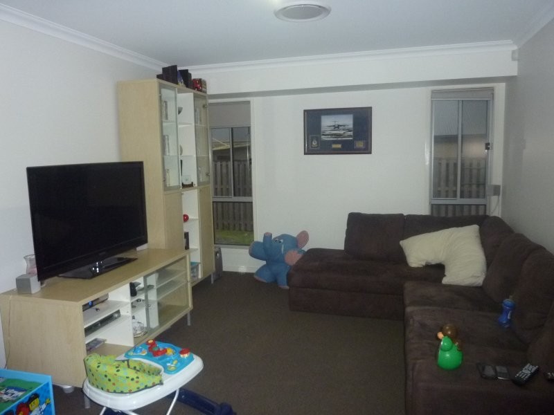 60 Bathersby Cresent, Augustine Heights QLD 4300