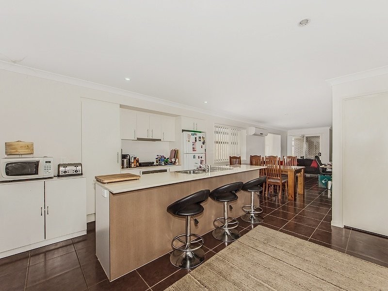 28 Francisca Drive, Augustine Heights QLD 4300