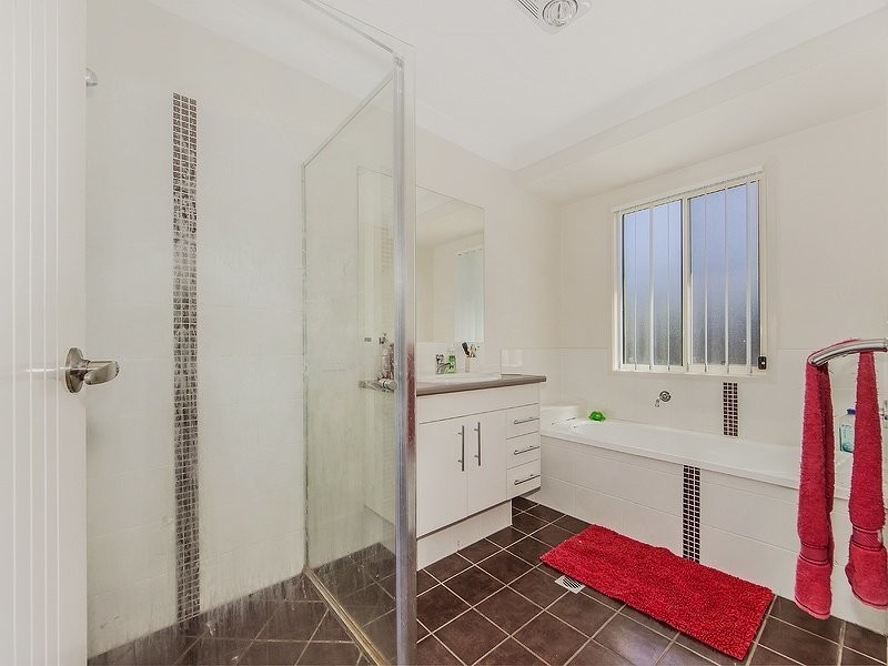 28 Francisca Drive, Augustine Heights QLD 4300