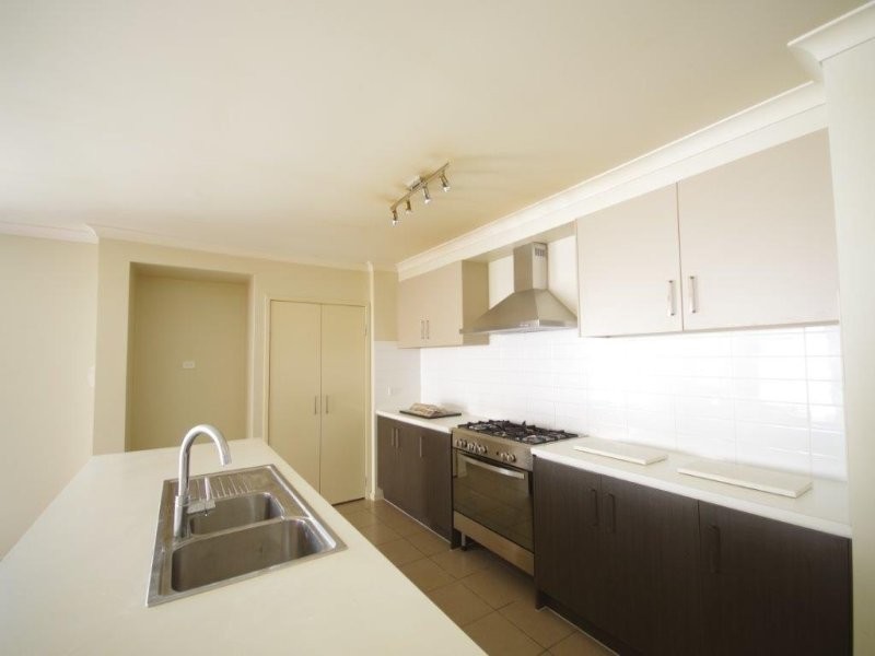 48 Siedofsky Street, Redbank Plains QLD 4301