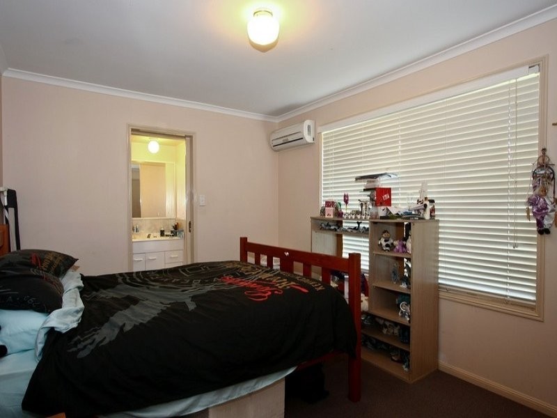 166 Mt Warren Boulevard, Mount Warren Park QLD 4207