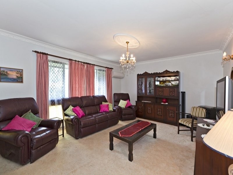 32 Parkway Road, Daisy Hill QLD 4127