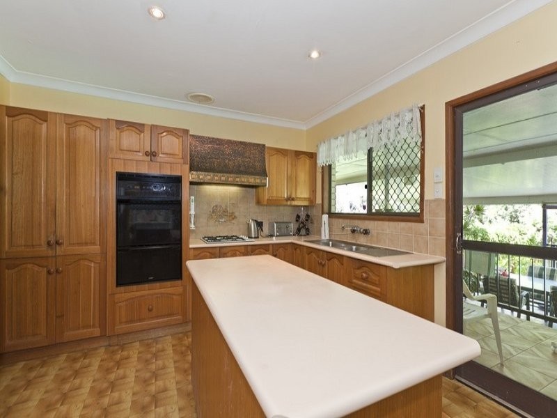 32 Parkway Road, Daisy Hill QLD 4127