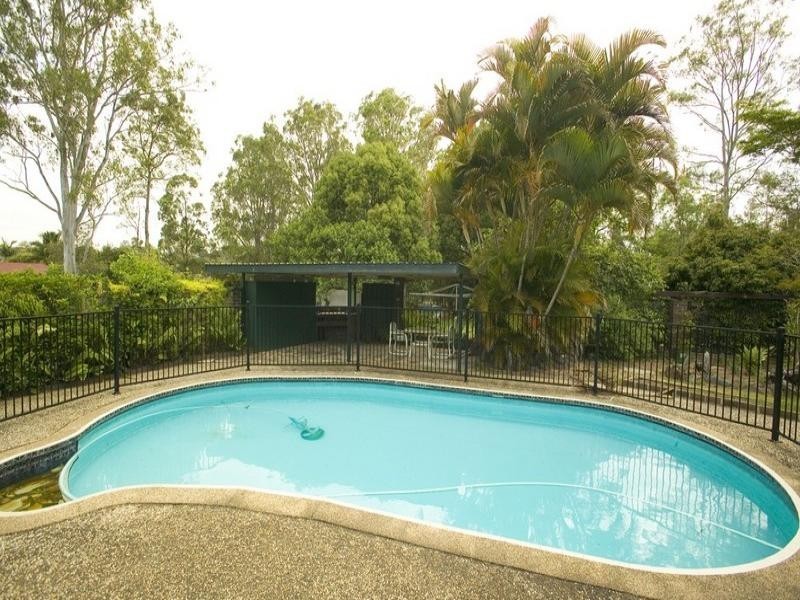32 Parkway Road, Daisy Hill QLD 4127