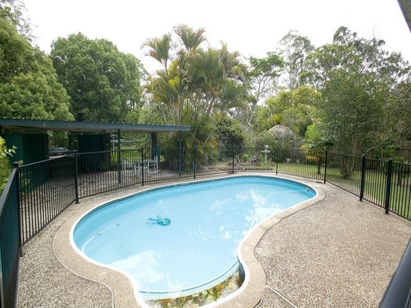 32 Parkway Road, Daisy Hill QLD 4127