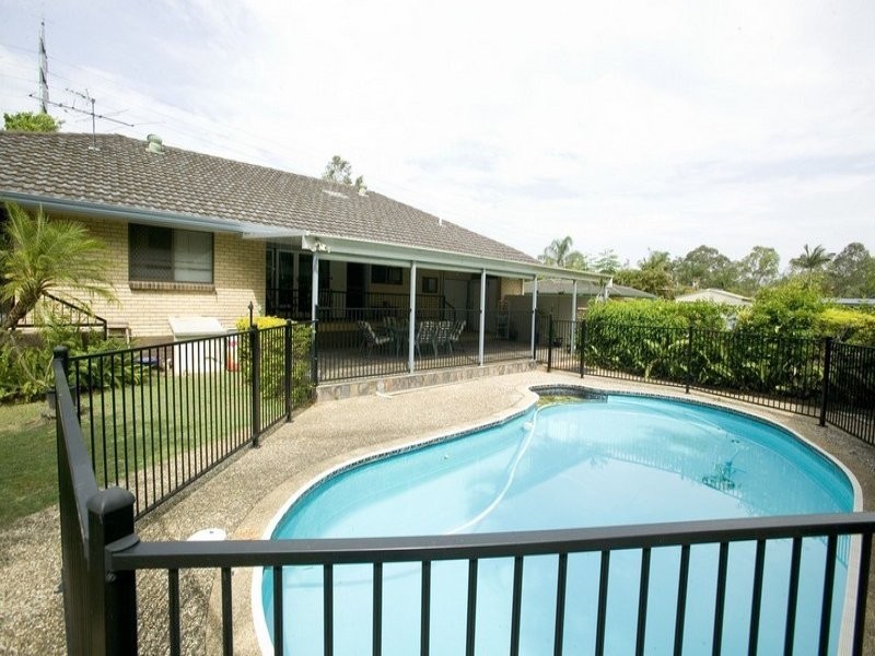 32 Parkway Road, Daisy Hill QLD 4127