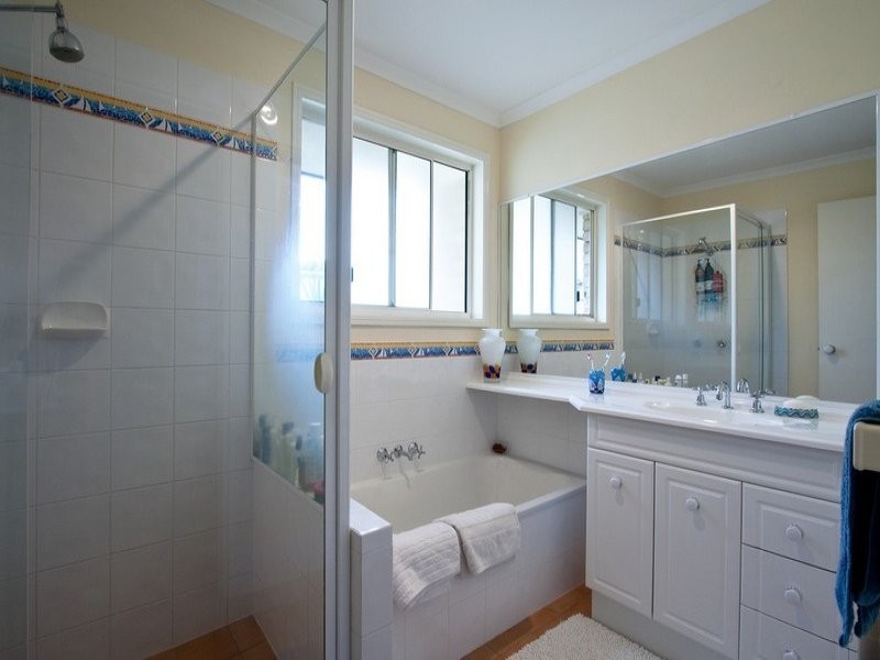 2 Perak Court, Tanah Merah QLD 4128