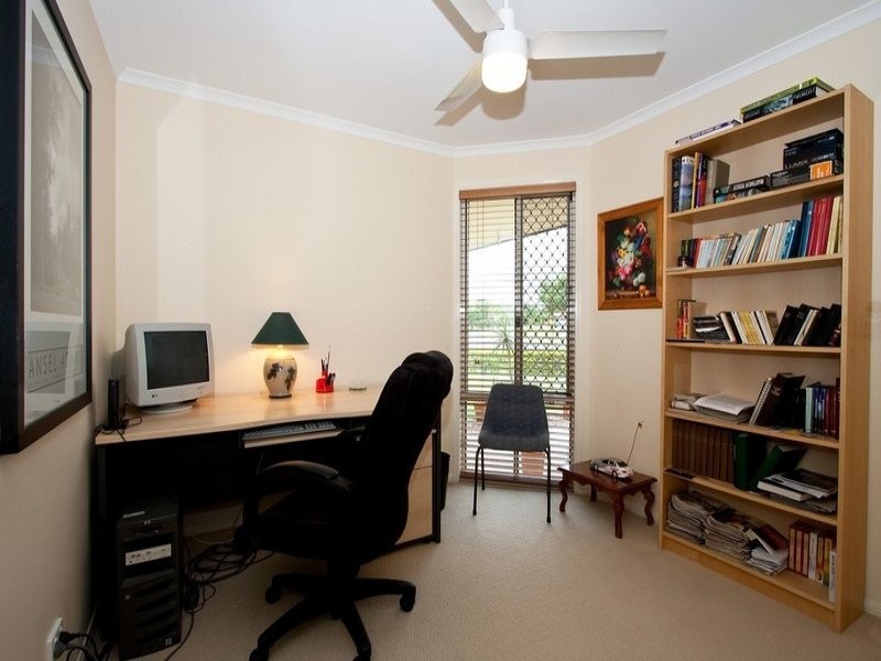 2 Perak Court, Tanah Merah QLD 4128