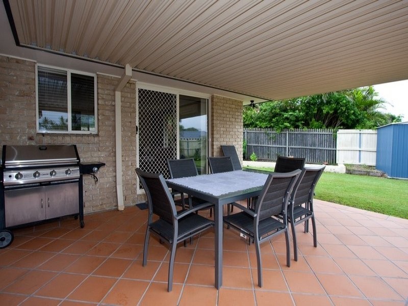 2 Perak Court, Tanah Merah QLD 4128