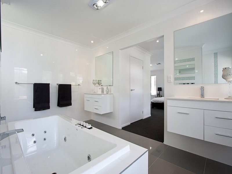 15 Hester Street, Shailer Park QLD 4128