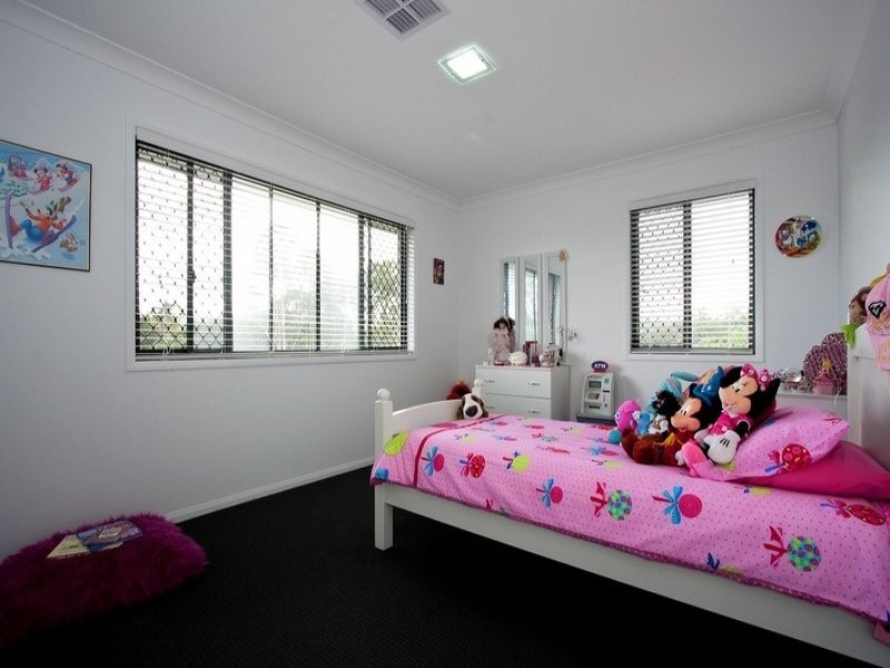 15 Hester Street, Shailer Park QLD 4128