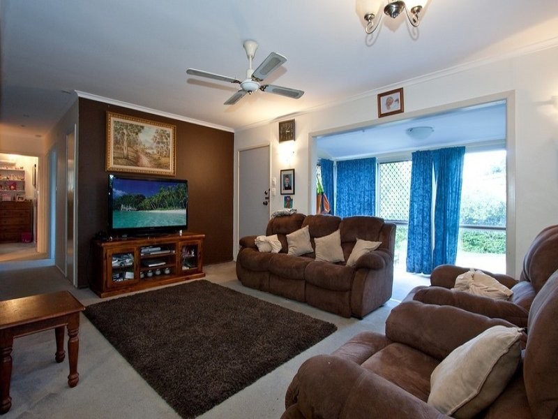 2 Leanne Street, Rochedale South QLD 4123