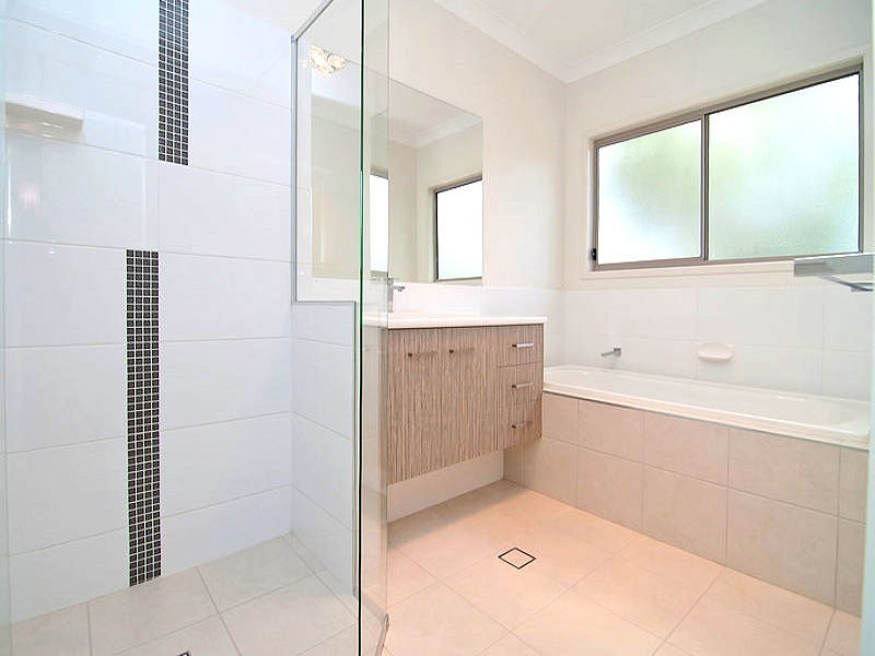 15 Baxton Place, Shailer Park QLD 4128