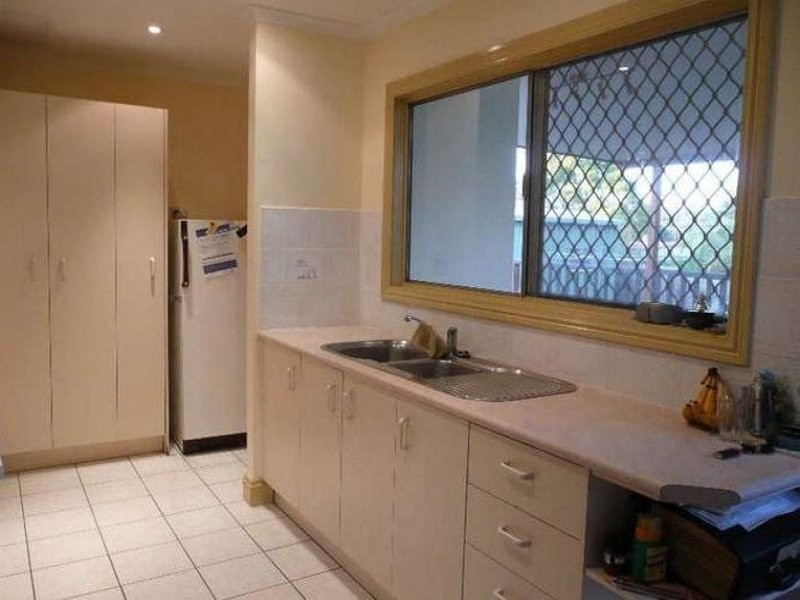 2880 Logan Rd, Underwood QLD 4119