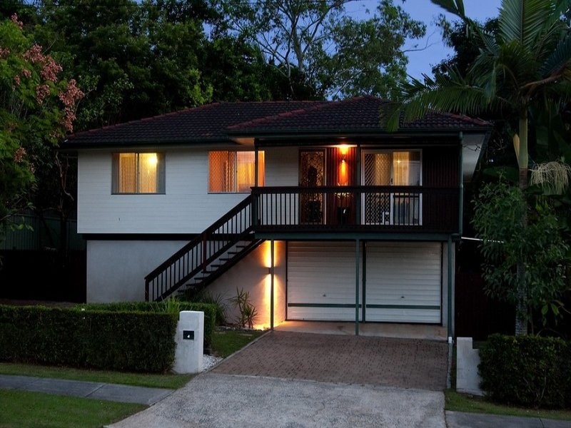 4 Narrawong Street, Rochedale South QLD 4123