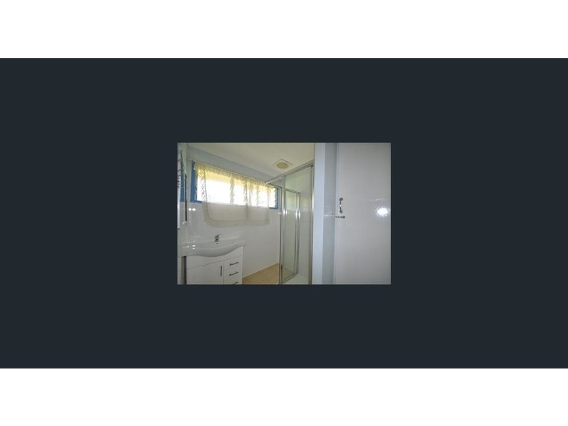 4 Skyline Drive, Kingston QLD 4114