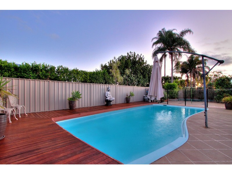 39 Caloola Drive, Springwood QLD 4127