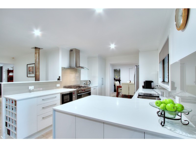 39 Caloola Drive, Springwood QLD 4127