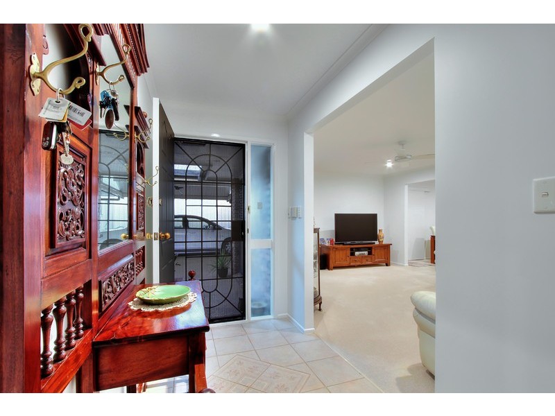 39 Caloola Drive, Springwood QLD 4127