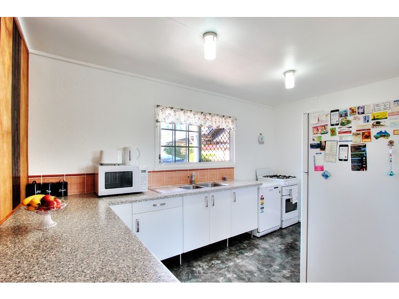 15 Yugumbri Crescent, Logan Central QLD 4114