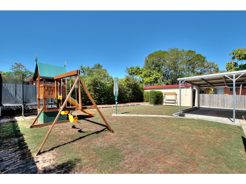 15 Yugumbri Crescent, Logan Central QLD 4114