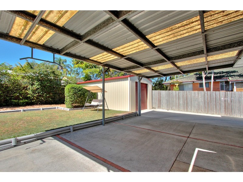 15 Yugumbri Crescent, Logan Central QLD 4114