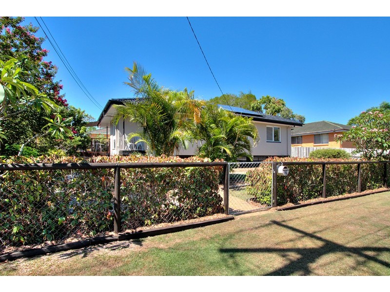 15 Yugumbri Crescent, Logan Central QLD 4114