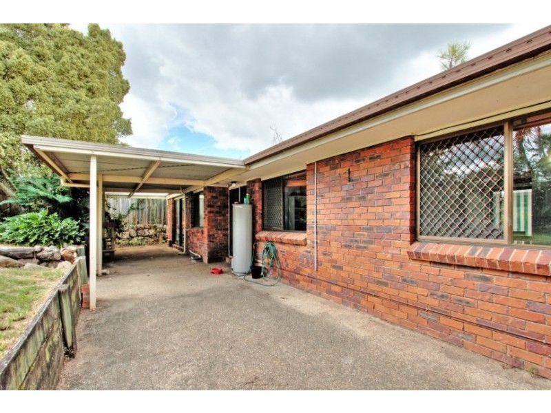 9 Oxley Circuit, Daisy Hill QLD 4127