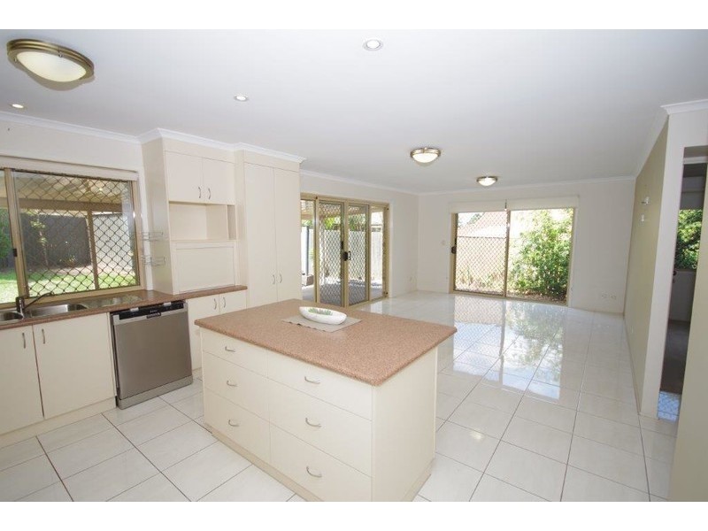 37 Peachface, Springfield QLD 4300