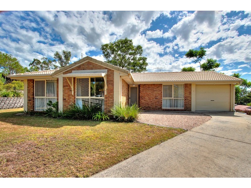 6 Eira Crescent, Edens Landing QLD 4207