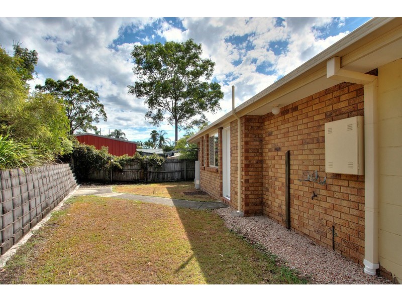 6 Eira Crescent, Edens Landing QLD 4207