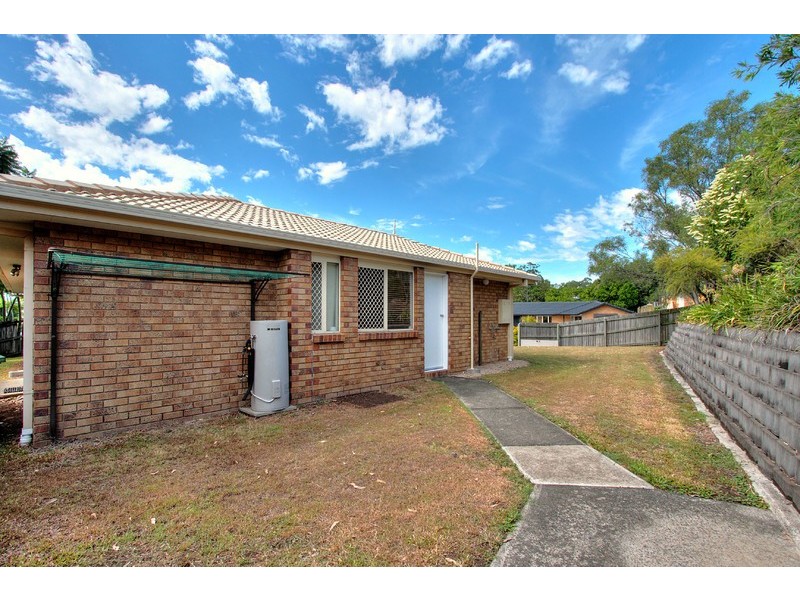 6 Eira Crescent, Edens Landing QLD 4207