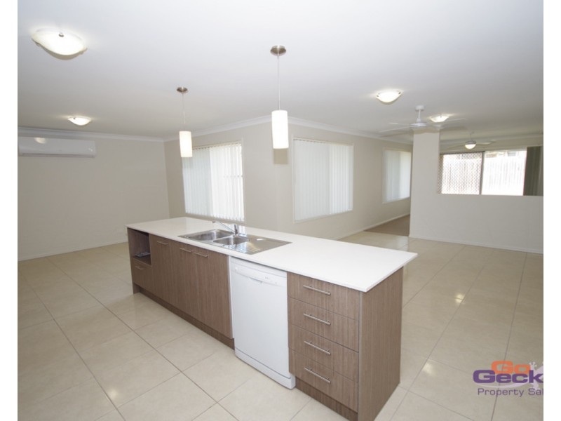 54 Fitzpatrick Circuit, Augustine Heights QLD 4300