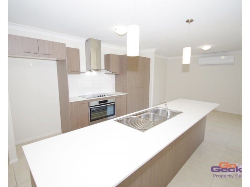 54 Fitzpatrick Circuit, Augustine Heights QLD 4300