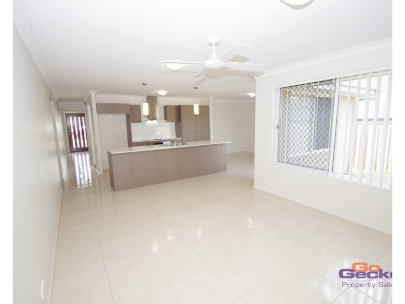 54 Fitzpatrick Circuit, Augustine Heights QLD 4300