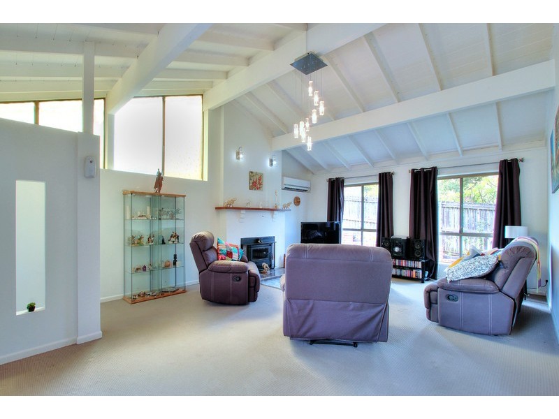 1 Eames Court, Springwood QLD 4127