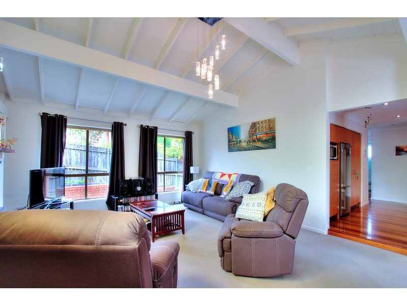 1 Eames Court, Springwood QLD 4127