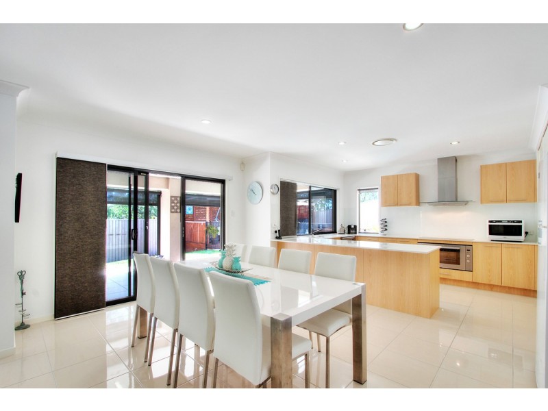 2 Hans Street, Upper Coomera QLD 4209