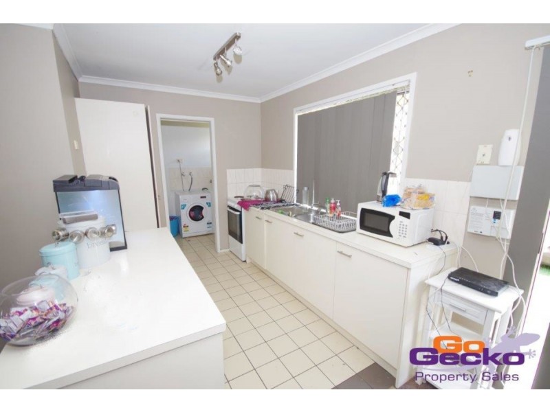 2/11 Broadfoot Drive, Goodna QLD 4300