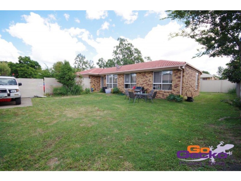 2/11 Broadfoot Drive, Goodna QLD 4300