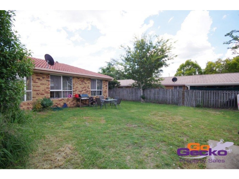 2/11 Broadfoot Drive, Goodna QLD 4300