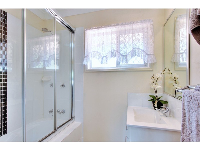 7 Juanita Grove, Springwood QLD 4127