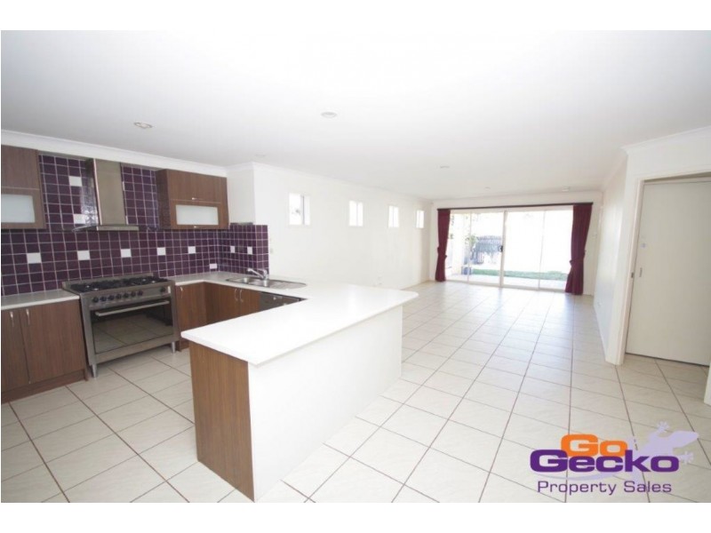 17 Waterview Court, Springfield Lakes QLD 4300